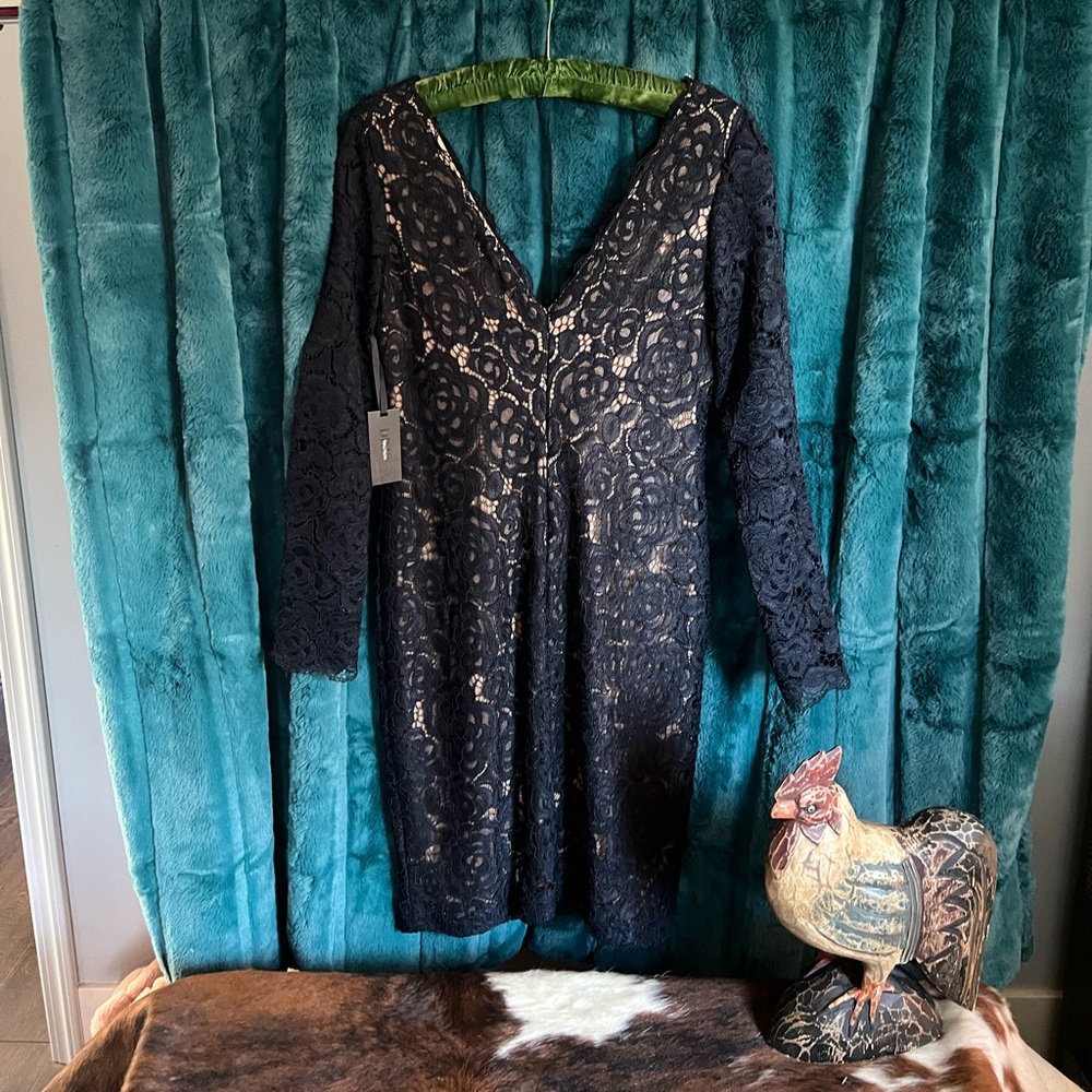✨Vera Wang Black Lace Cocktail Dress  Size 10✨ Tag still on.